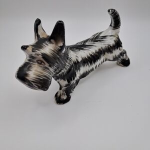 ​Vintage Ceramic Scottish Terrier Figurine – Hand Painted – Made in Japan